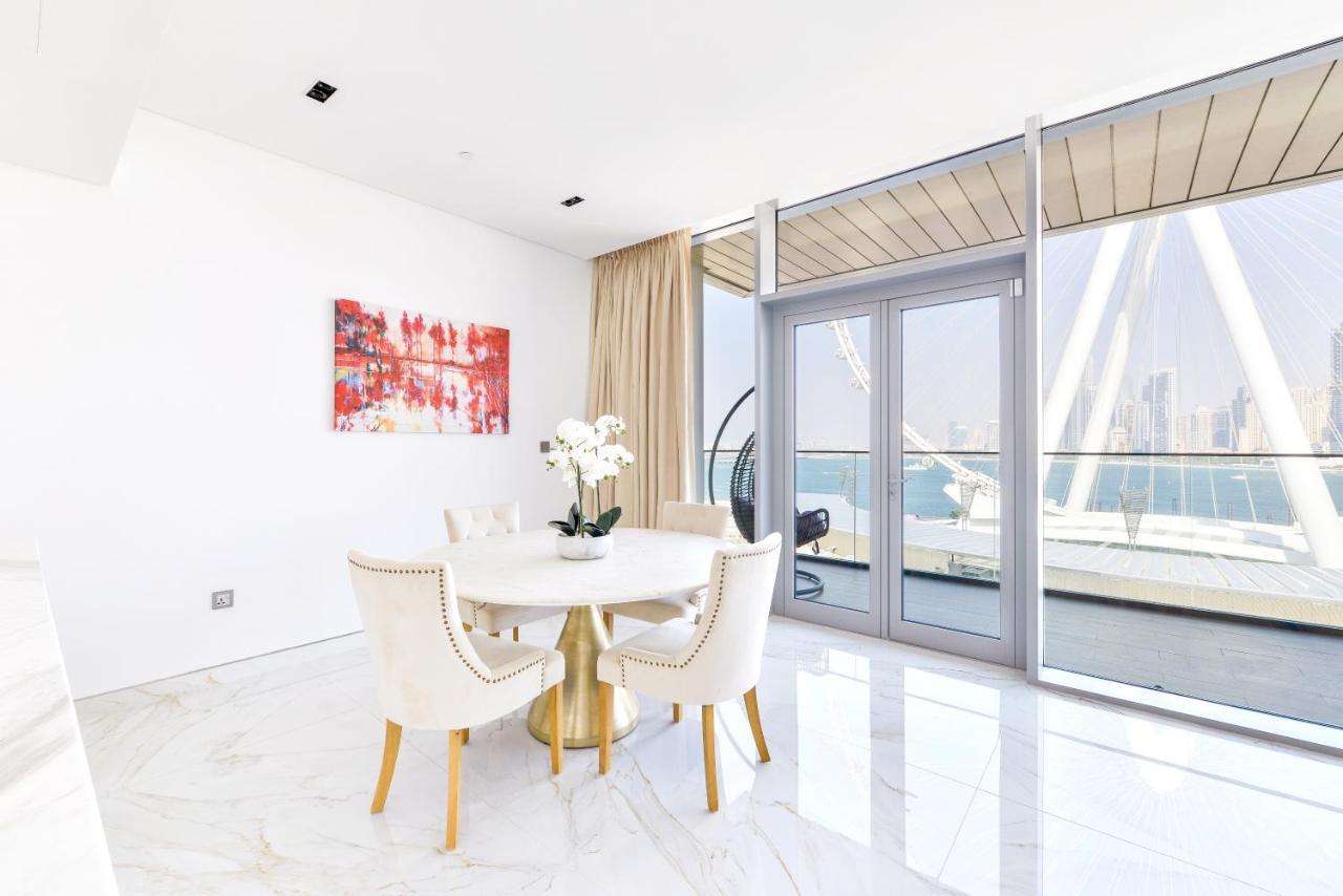Luxury 2 Bedroom Beachfront Apt W Stunning Sea View Dubai Exterior foto
